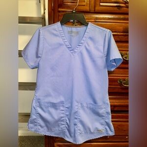 Greys Anatomy ceil blue scrub top Small